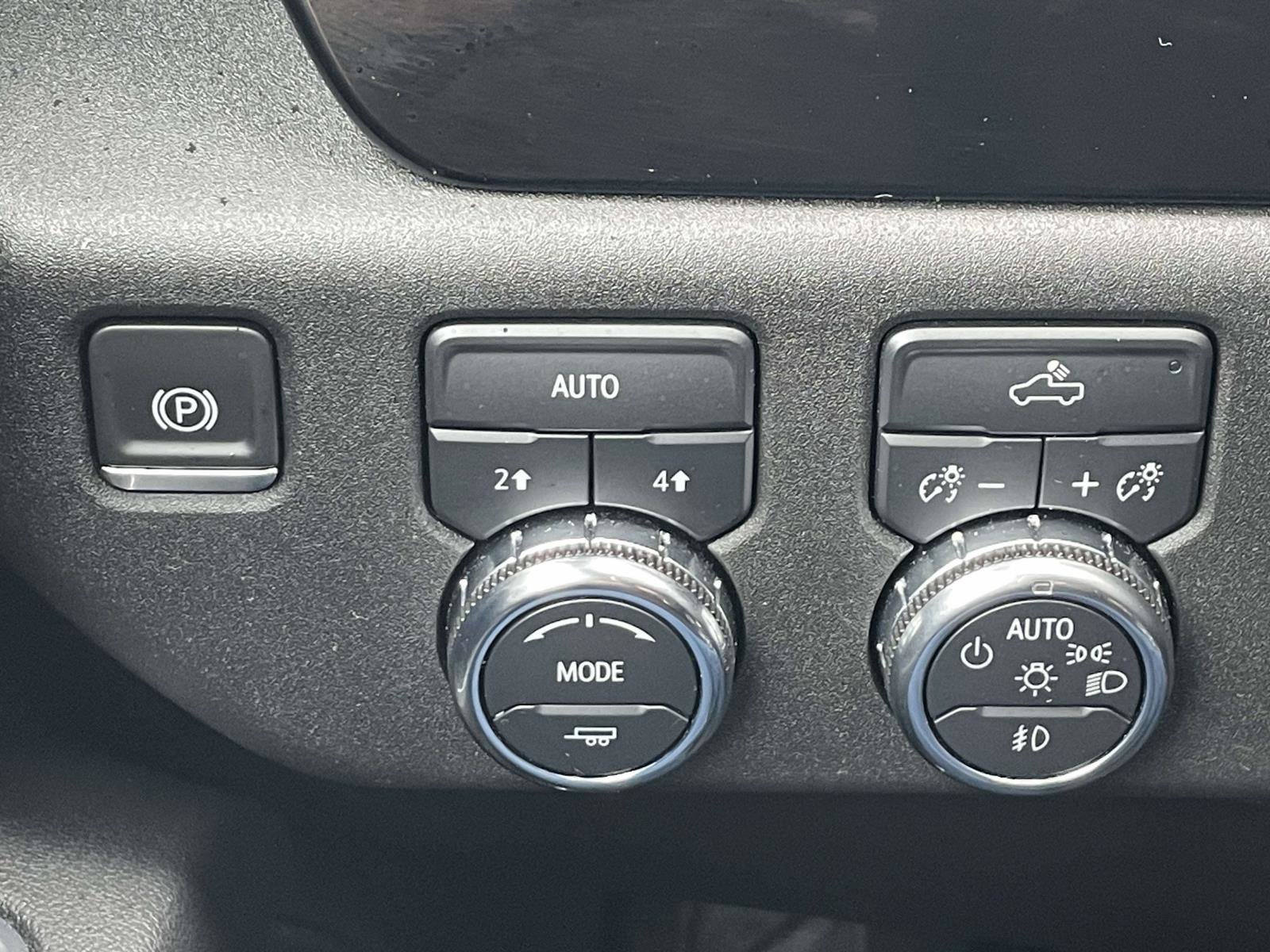 Certified 2025 GMC Sierra 1500 Elevation AWD/4WD image 34