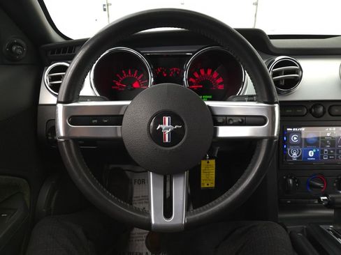 Used 2006 Ford Mustang GT Premium image 17