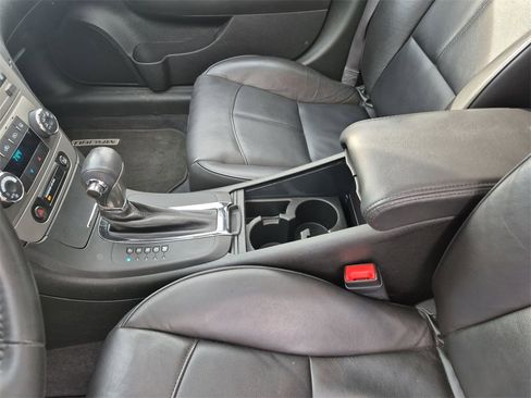 Used 2010 Chevrolet Malibu LTZ w/ HFV6 Engine Package image 26