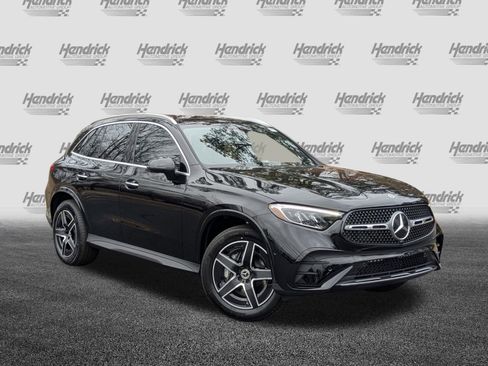 Used 2025 Mercedes-Benz GLC 300 image 2