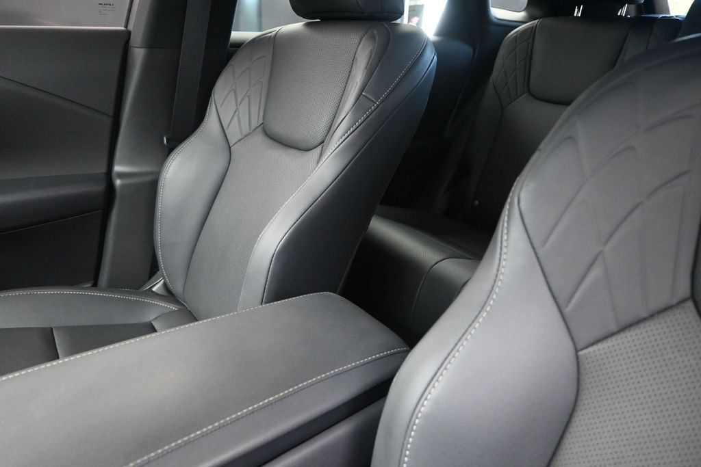 Used 2024 Lexus RX 350 FWD w/ Technology Package image 14