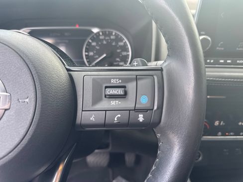 Used 2021 Nissan Rogue SV w/ Premium Package FWD image 27