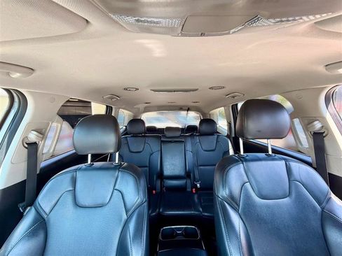 Used 2020 Kia Telluride LX FWD image 28