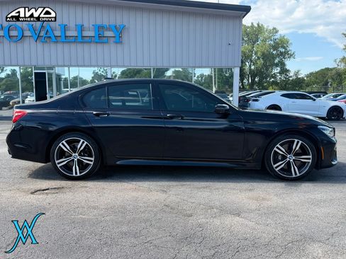 Used 2016 BMW 750i xDrive AWD/4WD image 8