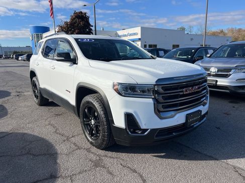 Used 2023 GMC Acadia AT4 w/ Preferred Package image 7