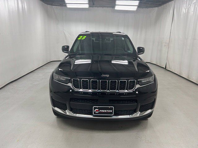 Used 2023 Jeep Grand Cherokee L Laredo w/ Luxury Tech Group I AWD/4WD image 3