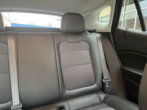 Used 2025 Chevrolet Trax LT w/ LT Convenience Package image 35