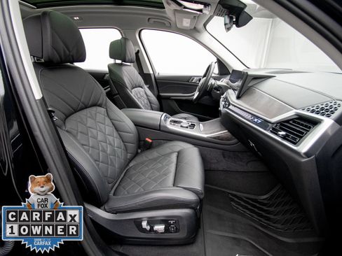 Used 2024 BMW X7 xDrive40i w/ Climate Comfort Package AWD/4WD image 13