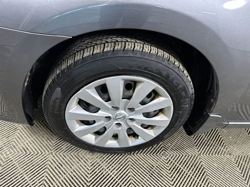 Used 2019 Nissan Sentra S image 10