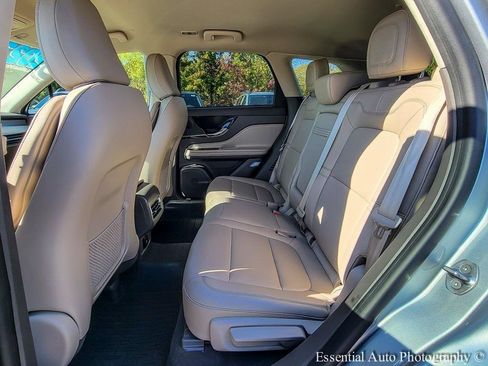 Used 2023 Lincoln Corsair Standard w/ Towing Package image 10