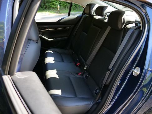 Used 2021 MAZDA MAZDA3 s FWD image 21