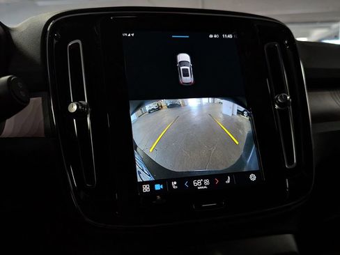 Certified 2023 Volvo XC40 Recharge Ultimate image 30