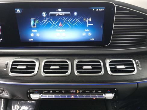 Used 2026 Mercedes-Benz GLE 450 4MATIC w/ Driver Assistance Package image 16