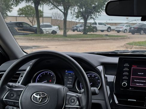 Used 2023 Toyota Camry LE image 34