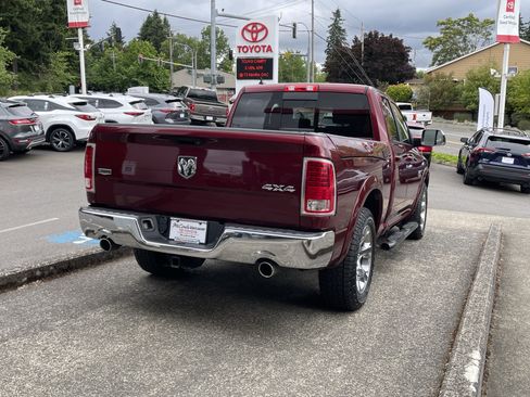 Used 2017 RAM 1500 Laramie w/ Convenience Group AWD/4WD image 7