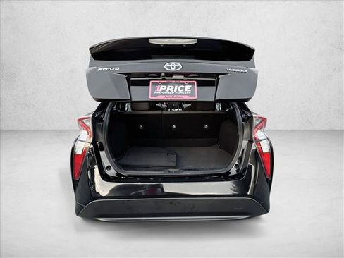 Used 2016 Toyota Prius Three image 7