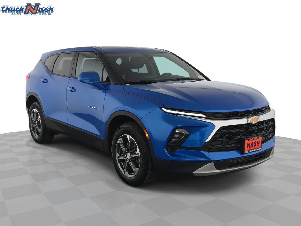 Certified 2026 Chevrolet Blazer LT FWD image 1