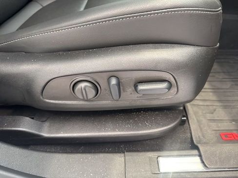 Certified 2023 GMC Acadia SLT w/ Elevation Edition image 15