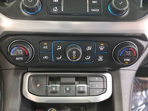 Used 2022 GMC Acadia SLT w/ Elevation Edition image 25