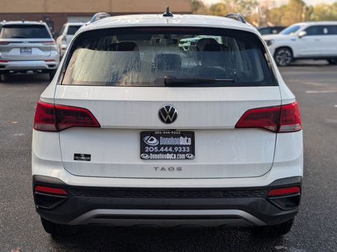 Used 2024 Volkswagen Taos S image 8