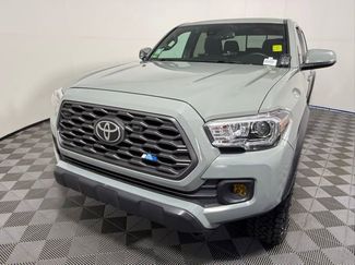Used 2022 Toyota Tacoma TRD Off-Road w/ Technology Package AWD/4WD video 3