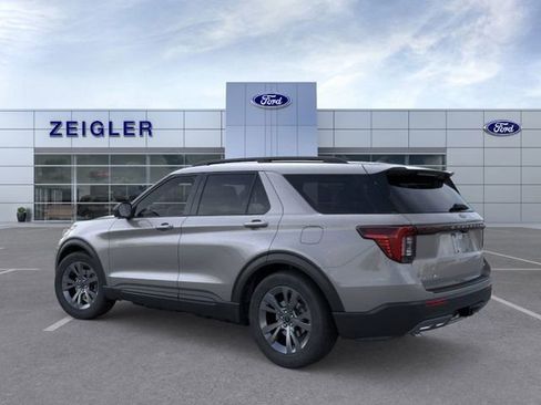 New 2026 Ford Explorer Active w/ Active Comfort Package image 4