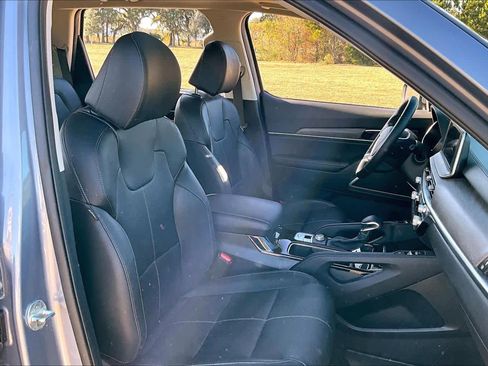 Used 2022 Kia Telluride EX w/ EX Premium Package image 8