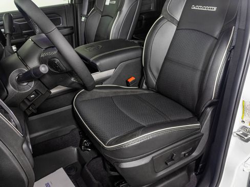 New 2026 RAM 3500 Laramie AWD/4WD image 22