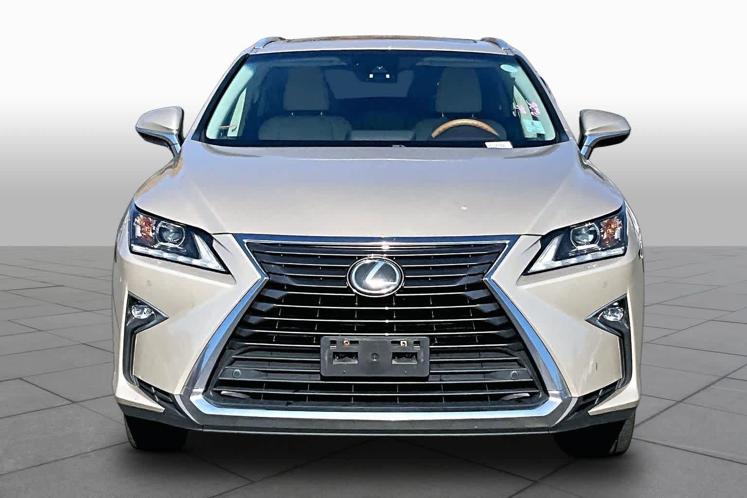 Used 2018 Lexus RX 350 FWD w/ Premium Package image 3