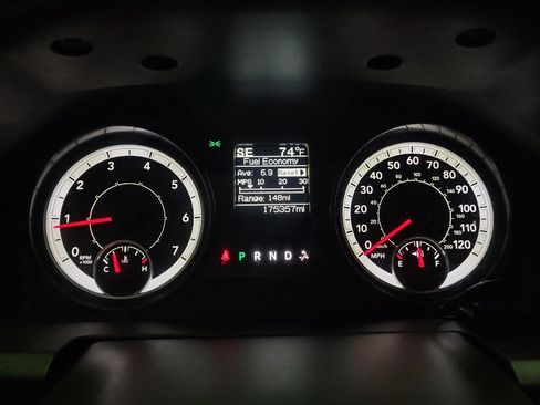 Used 2017 RAM 1500 Classic SLT RWD image 23