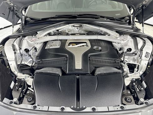 Used 2021 Aston Martin DBX image 29