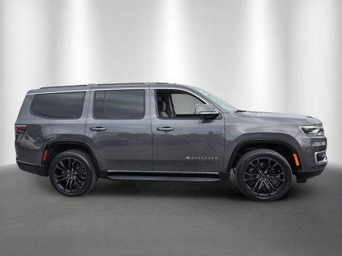 Used 2022 Jeep Wagoneer Series III w/ Convenience Group I RWD image 8