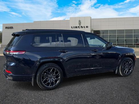 Used 2023 Jeep Grand Cherokee L Summit AWD/4WD image 3