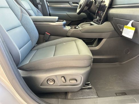 New 2026 GMC Terrain AT4 w/ Convenience Package III image 38