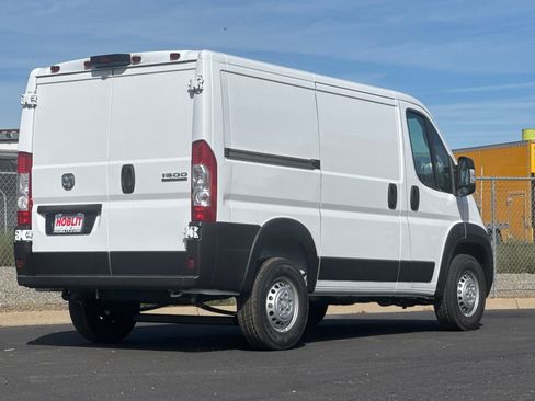 New 2026 RAM ProMaster 1500 w/ Convenience Group FWD image 3