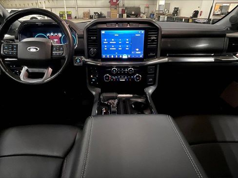 Certified 2022 Ford F150 Lariat w/ Equipment Group 502A High image 14