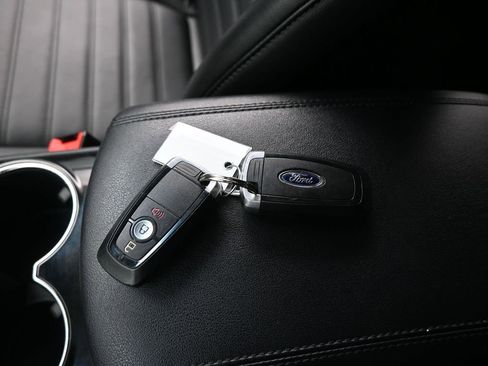 Certified 2017 Ford Edge SEL w/ Equipment Group 201A image 18