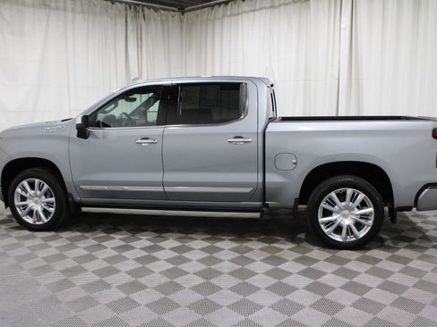 Used 2025 Chevrolet Silverado 1500 High Country image 37