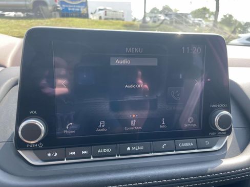 Used 2023 Nissan Rogue S AWD/4WD image 24