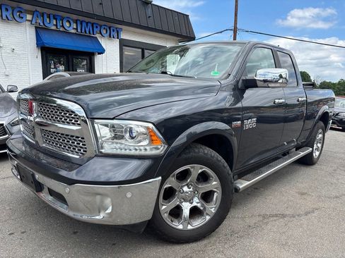 Used 2018 RAM 1500 Laramie w/ Convenience Group AWD/4WD image 2