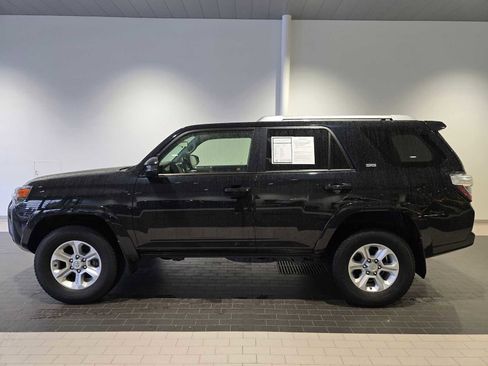 Used 2015 Toyota 4Runner SR5 AWD/4WD image 2