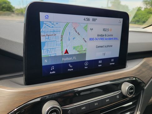 Used 2020 Ford Escape Titanium FWD image 18