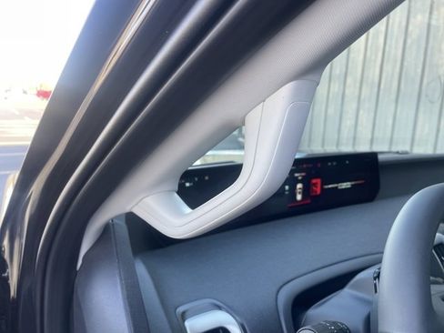 New 2025 Ford Expedition Active image 24