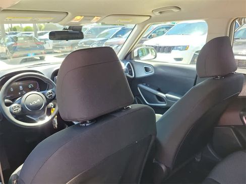 Used 2023 Kia Soul LX w/ Option Group 015 image 9