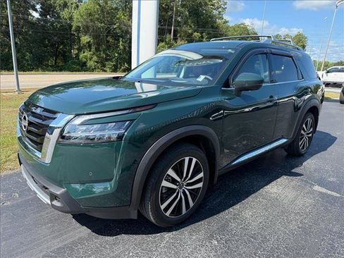 Used 2024 Nissan Pathfinder Platinum AWD/4WD image 21