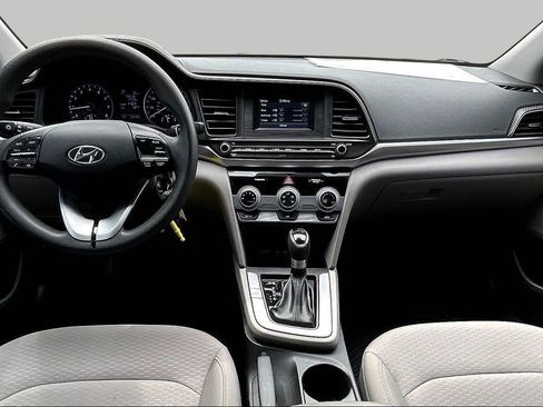 Used 2019 Hyundai Elantra SE FWD image 7