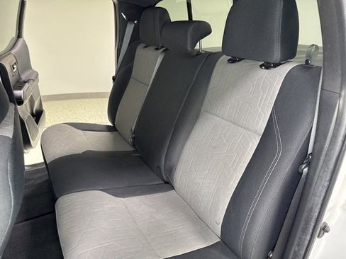 Used 2022 Toyota Tacoma TRD Sport image 23