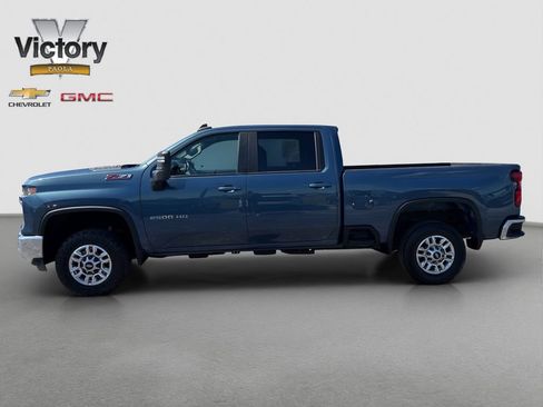 Used 2024 Chevrolet Silverado 2500 LT AWD/4WD image 3