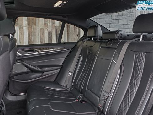 Used 2018 BMW 530i xDrive image 25