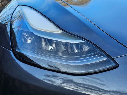 Used 2022 Tesla Model 3 image 25